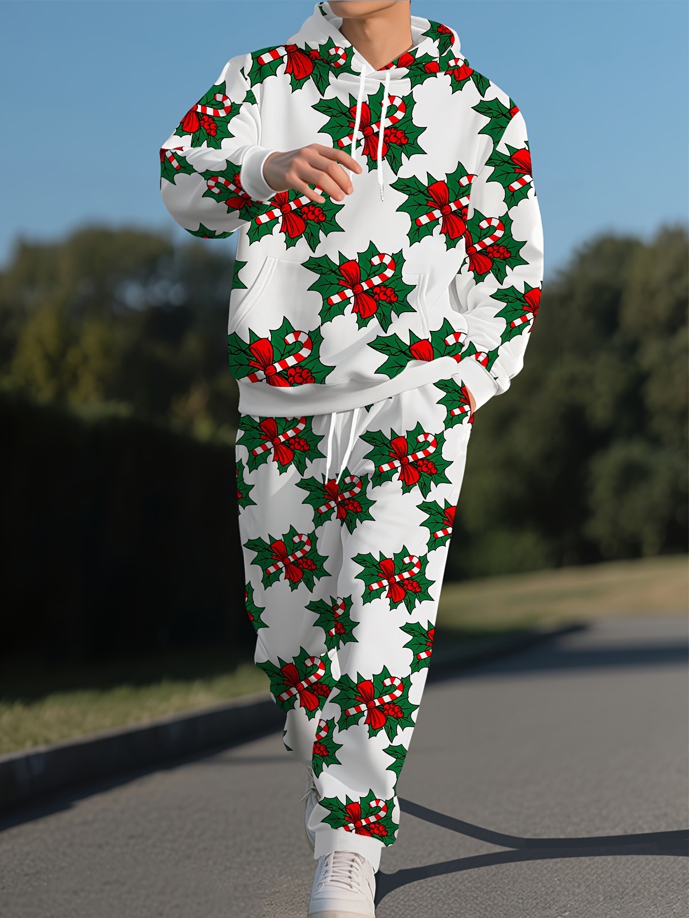 Street Fashion In China - 2026年秋冬新作 ストリートシンプルカジュアルファッション 快適な3Dクリスマス柄プリント メンズフード付きスウェットセット
