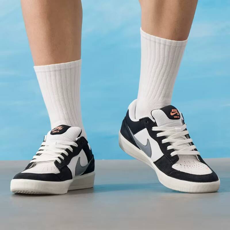 Street Fashion Nike - ホットナイキメンズ SB FORCE 58 ロートップレトロスケートシューズ 2026