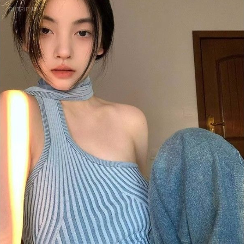 Street Fashion Korean Girl - ニッチ韓国ファッション夏用イレギュラーホルターキャミソールY2K風ニットオールマッチハイストリートガールタンクトップストライプレイジートップ