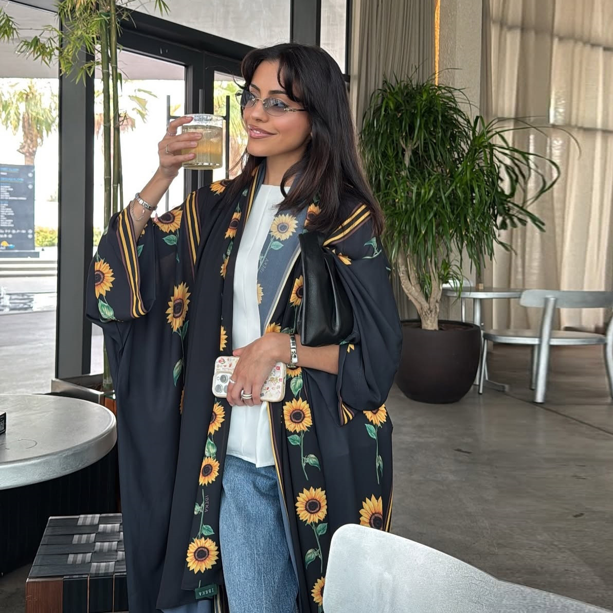 ドバイ カーディガン ローブ ドレス ヘッドスカーフ付き 中 - Street Fashion Dubai のレビューと価格