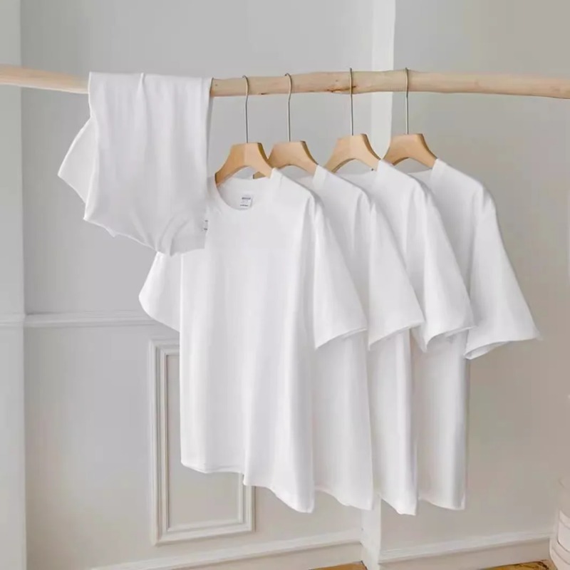 メンズクルーネックTシャツ スペイン国旗柄胸元グラフィック  - Street Fashion In Spain のレビューと価格